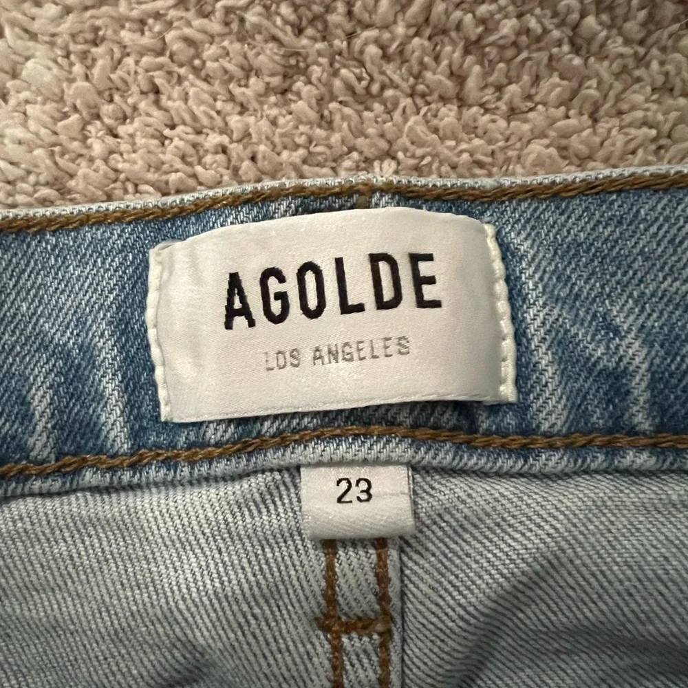 Agolde Riley High Rise Crop Jeans - Picture 6 of 7